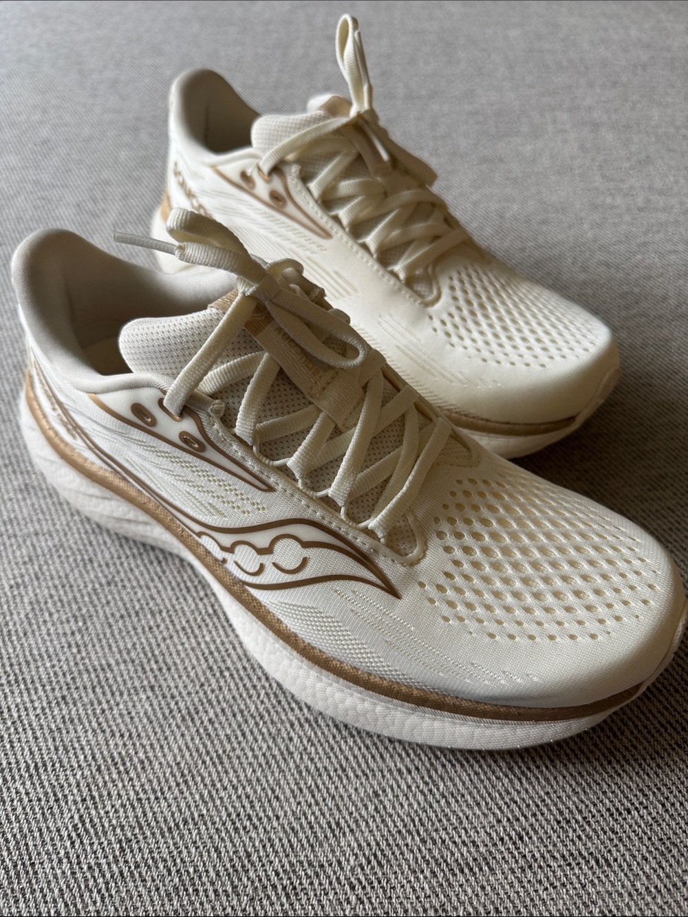 Saucony Women's Ride 18 Running Shoes
